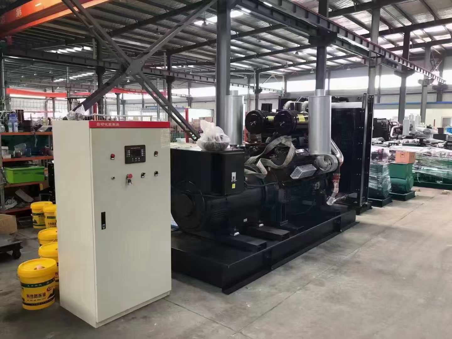 裕安柴油发电机运行时的噪音和振动水平如何?